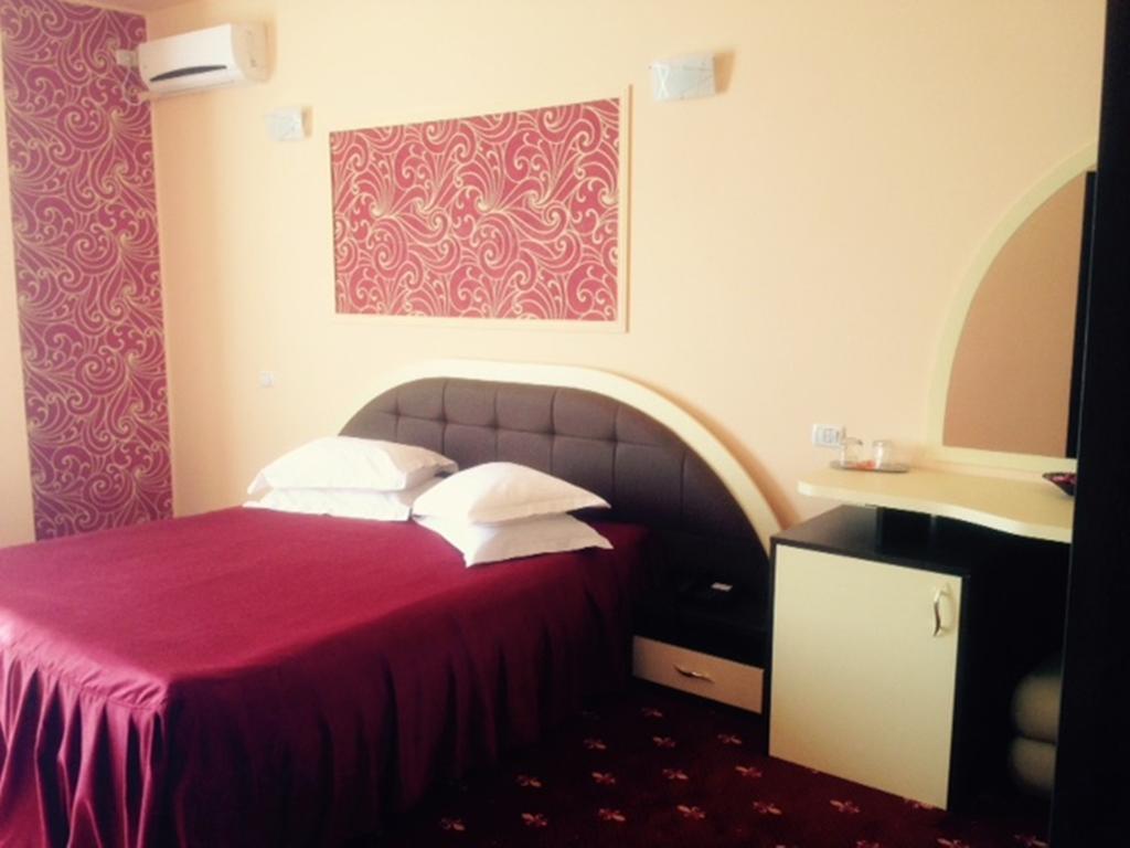 Hotel Kleyn Констанца Номер фото