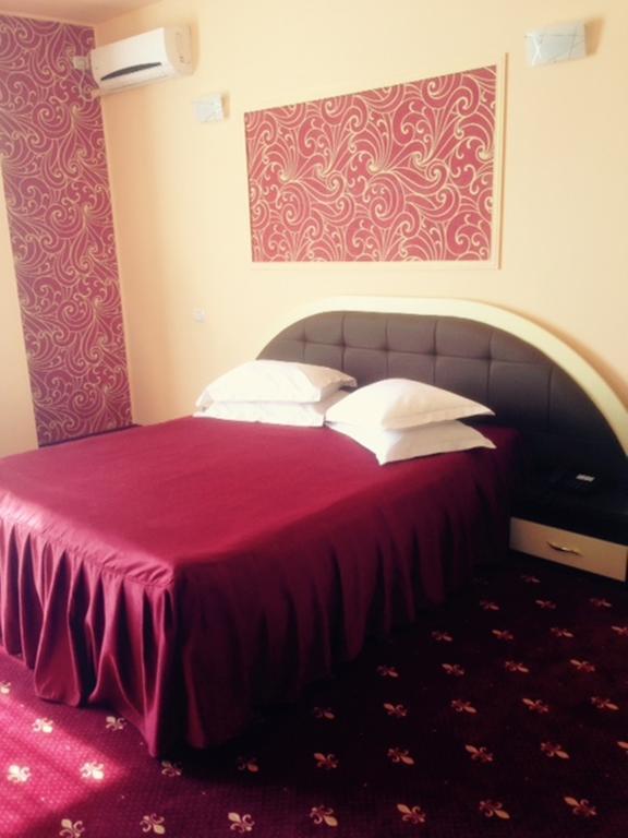 Hotel Kleyn Констанца Номер фото